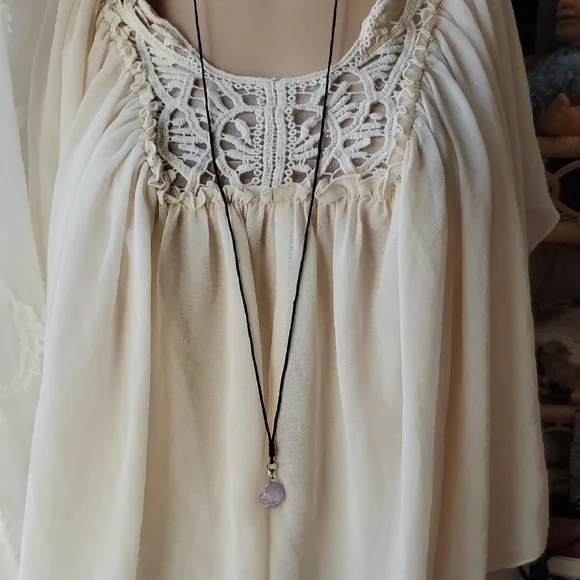 🛍️BUNDLE ONLY ITEM🛍️ Extra long Raw amethyst necklace - Picture 3 of 5